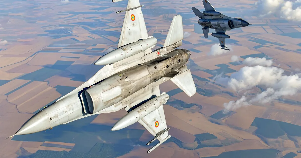 VIDEO Piloții ucraineni de F-16, antrenați și în România, au doborât rachetele Kinzhal ale Rusiei • Newsweek România