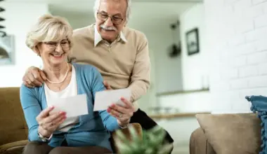 450 lei în plus la pensie pentru plata facturilor la energie, în 2026. Care pensionari vor lua banii? • Newsweek România