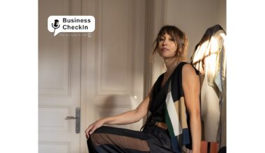 Business CheckIn. Din biroul unei corporații, la propriul brand românesc de slow fashion. Cum și-a croit drumul o buzoiancă