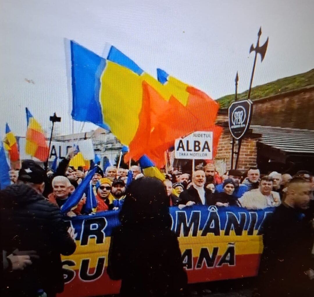 George Simion și Călin Georgescu, mitinguri separate la Alba Iulia, de Ziua Națională