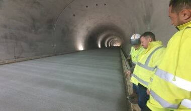 A fost turnat beton în tunelul Curtea de Argeș din lotul 4 al Autostrăzii Sibiu