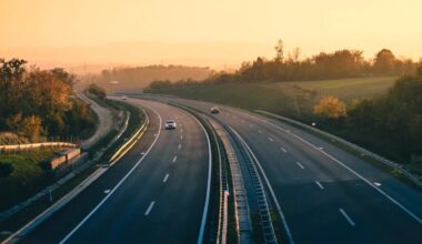 Un angajat IT a fost dat afară după ce s-a mutat la șase ore distanță de locul de muncă. Ce despăgubiri uriașe a solicitat nedreptățitul