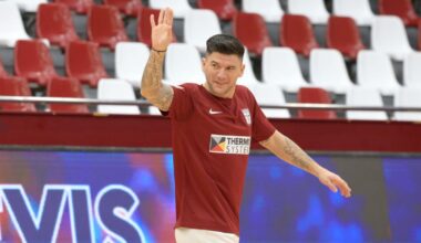 „Pentru mine, nu pleca niciodată de la Rapid!”