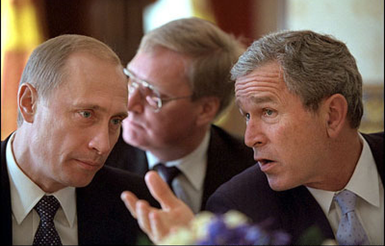 Ce a discutat Bush cu Putin în 2001 la castelul Brno? Putin era nemulțumit încă de pe atunci de extinderea NATO