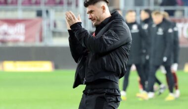 „Ăsta e jucător să fie titular?”