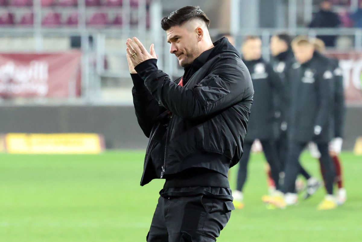 „Ăsta e jucător să fie titular?”