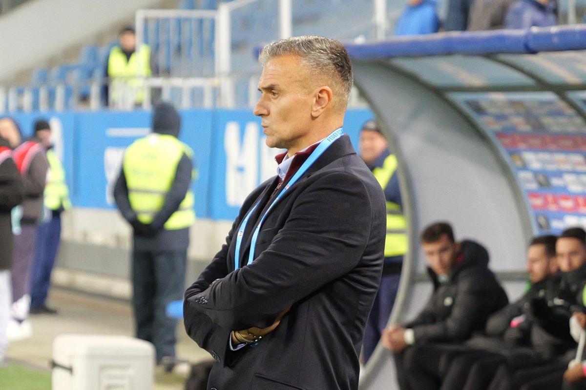 „Va trebui să «aerisim» puțin vestiarul! Sunt jucători care nu sunt compatibili cu mine”