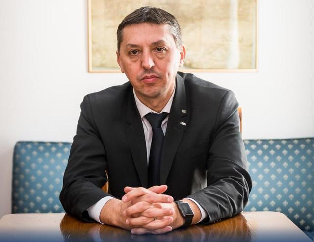 UPDATE - Daniel David a demisionat din funcţia de ministru al Educaţiei / Marilen Pirtea şi Luciana Antoci, pe lista scurtă / David: Cinstit este ca bugetul pe anul 2026 să fie făcut de ministrul care îl va administra