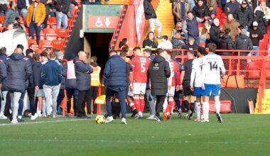 Tragedie în Anglia. Meciul a fost abandonat în minutul 12, după ce un fan a murit