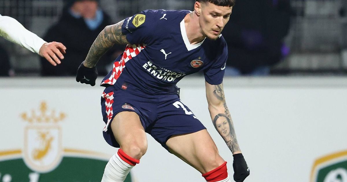 Schimbat la pauză. Dennis Man, repriză sub așteptări în Utrecht - PSV + A fost certat de colegi