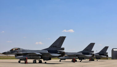 După ce Olanda ne-a donat 18 avioane F-16 și a pus umărul la ridicarea în timp record a Centrului de pregătire pentru F-16, premierul olandez vizitează baza de la Câmpia Turzii