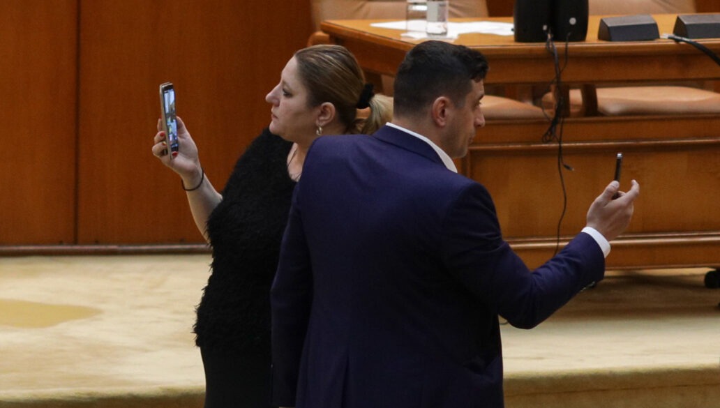 Diana Șoșoacă vrea să se împace cu George Simion