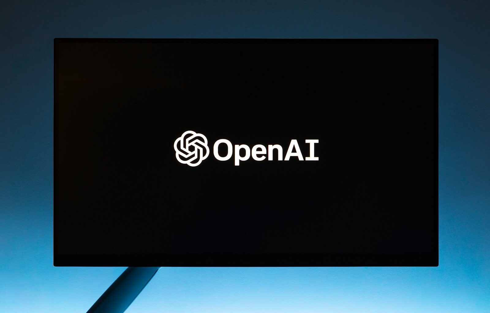 OpenAI păstrează toate jurnalele și conversațiile cu ChatGPT „pe termen nelimitat”, Cine este afectat