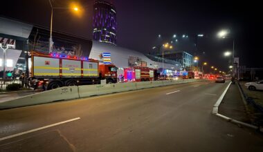 Incendiu într-un centru comercial din Sectorul 2. Aproximativ 1.100 de persoane au fost evacuate