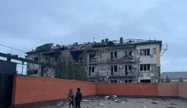 Explozii în Cecenia. Ucrainenii au atacat cu drone o bază militară a regimentului Ahmat