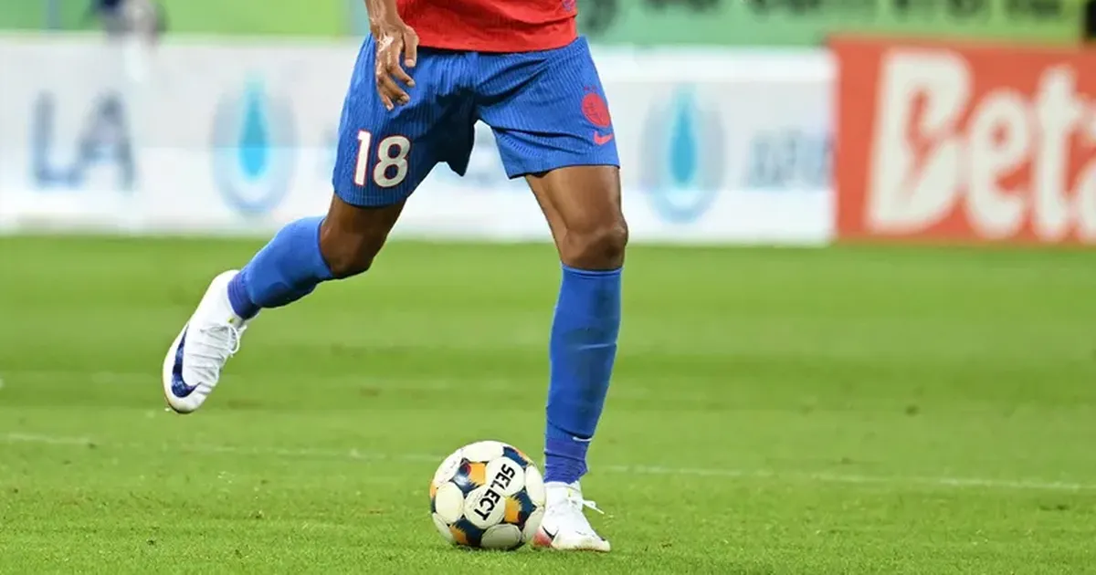 Decizie importantă la FCSB! Jucătorul cu care vrea să semneze patronul campioanei, după meciul cu Feyenoord: „L-am sunat și pe Mihai Stoica”