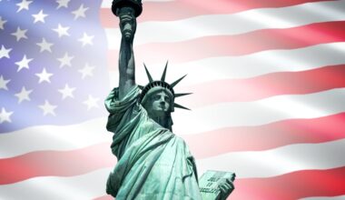 Chiar dacă am scăpa de vizele de SUA, nu scăpăm de controale. Călătorii vor fi verificați la activitatea de pe social media din ultimii cinci, inclusiv cei din țări Visa Waiver