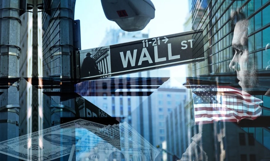 Entuziasmul pentru inteligența artificială se estompează, iar investițiile se mută din Big Tech spre industrie și energie