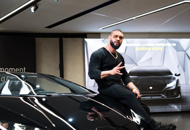 Dorian Popa, decorațiuni extravagante de Crăciun. Cum au reacționat fanii