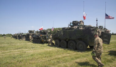 250 de vehicule blindate testate în luptă pentru doar 1 dolar. De ce sunt americanii atât de generoși