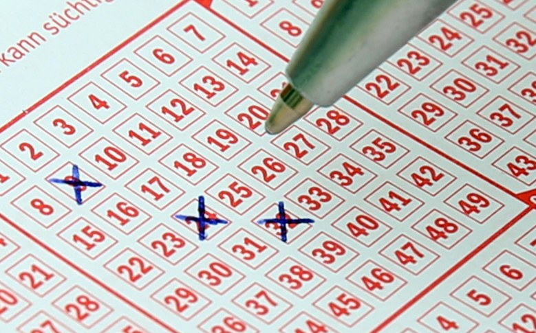 Numerele loto extrase duminică, 14 decembrie. La cât a ajuns reportul