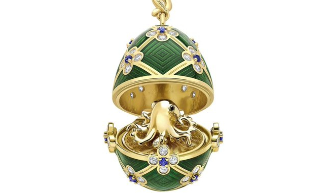 Operațiunea „oul de aur”. Poliția a recuperat pe cale naturală bijuteria Fabergé înghițită de un bărbat