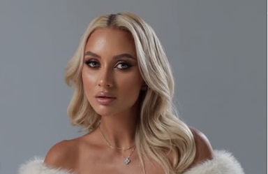 Cea mai frumoasă rusoaică din WTA va juca pentru altă țară. Tenismena-fotomodel e proaspăt divorțată FOTO