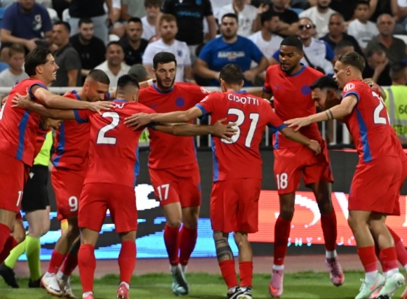 ”Toate își bat joc de FCSB. Să-ți cauți problemele la tine acasă!”