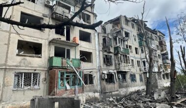 11 tancuri rusești, arse lângă Mirnograd. Noi tehnologii ajută armata pe front iarna VIDEO