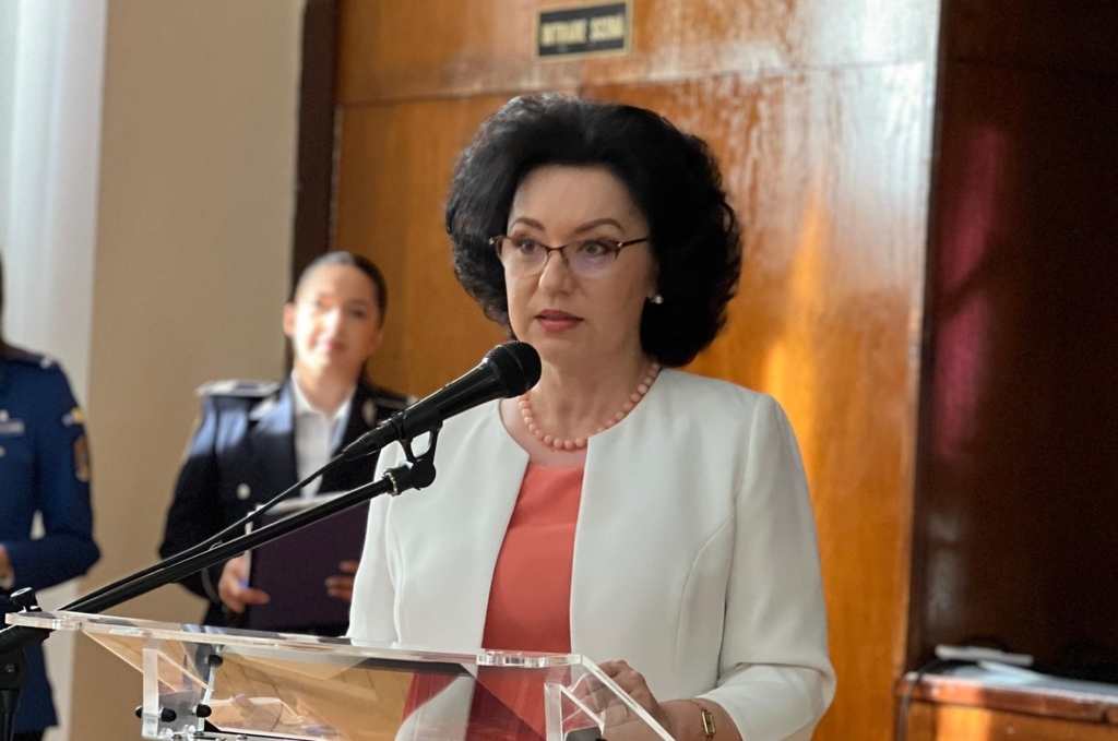 Luciana Antoci, consilierul lui Bolojan, variantă pentru Ministerul Educației. Decizia premierului, încă în așteptare