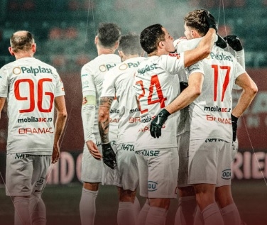 Fără antrenor, Hermannstadt a dat lovitura în Cupă. Revelația din campionat e ca și eliminată