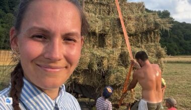 Familia de români care a decis să părăsească Anglia pentru un sat din România. Cresc animale și cultivă pământul