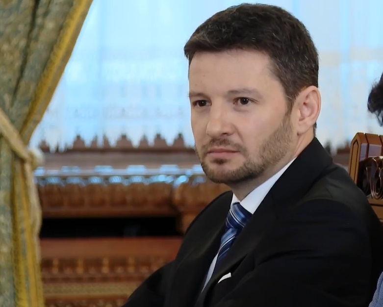 „Nu-i blamați pe magistrații care nu ies public. Este un act de curaj extrem”