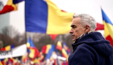 vrea ridicarea controlului judiciar și nu este de acord cu începerea judecății