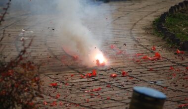 Ar trebui să avem primul Revelion fără petarde. Amenzile mari și inchisoarea i-au speriat pe unii, însă mai există zone unde autoritățile închid ochii