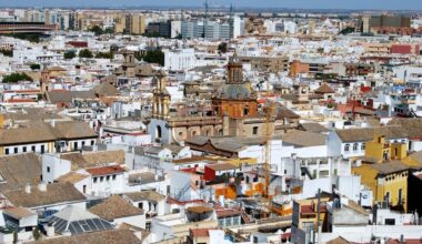 Top 10 destinații accesibile pentru un city break ieftin în Europa. Un oraș din România, pe listă