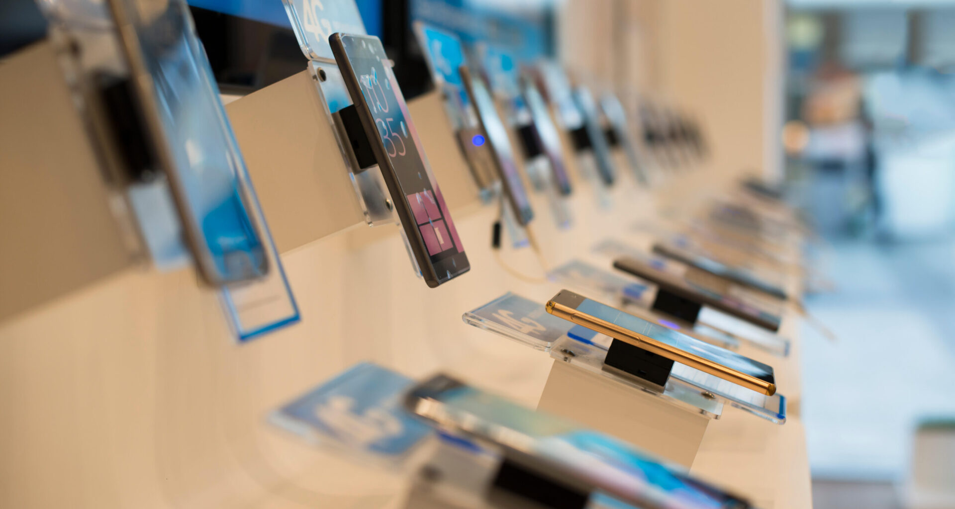 Smartphone-uri-in-magazin