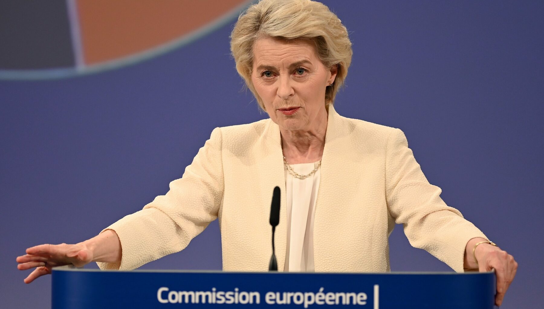 UE anunță un pachet de 210 miliarde de euro pentru Ucraina