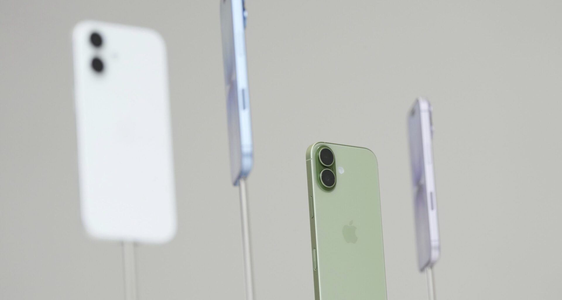 Apple testează producția pentru iPhone 18 / Compania se pregătește pentru noul său plan de lansare eșalonată