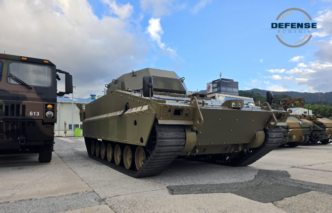 3. Mașină de ... (redback-ifv_39532000.png)