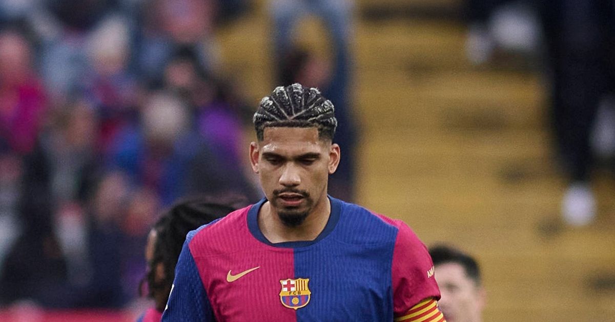 Araujo cere ajutor. Solicitarea făcută de jucător către conducerea Barcelonei