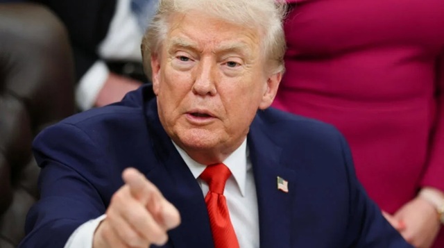 Trump interzice printr-o proclamaţie intrarea în SUA palestinienilor şi cetăţenilor altor şapte ţări, Burkina Faso, Niger, Mali, Sudanul de Sud, Siria, Laos şi Sierra Leone