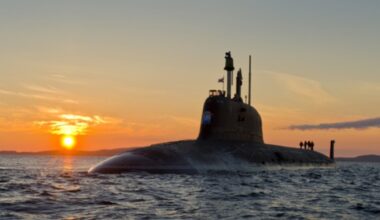 Șeful Marinei Regale Britanice avertizează că "rușii investesc miliarde" în construcția de submarine