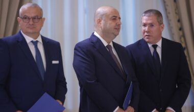 Șah la Curtea Constituțională. Mandatele a doi magistrați, contestate pe filiera AUR. Ce se întâmplă cu legea pensiilor speciale?