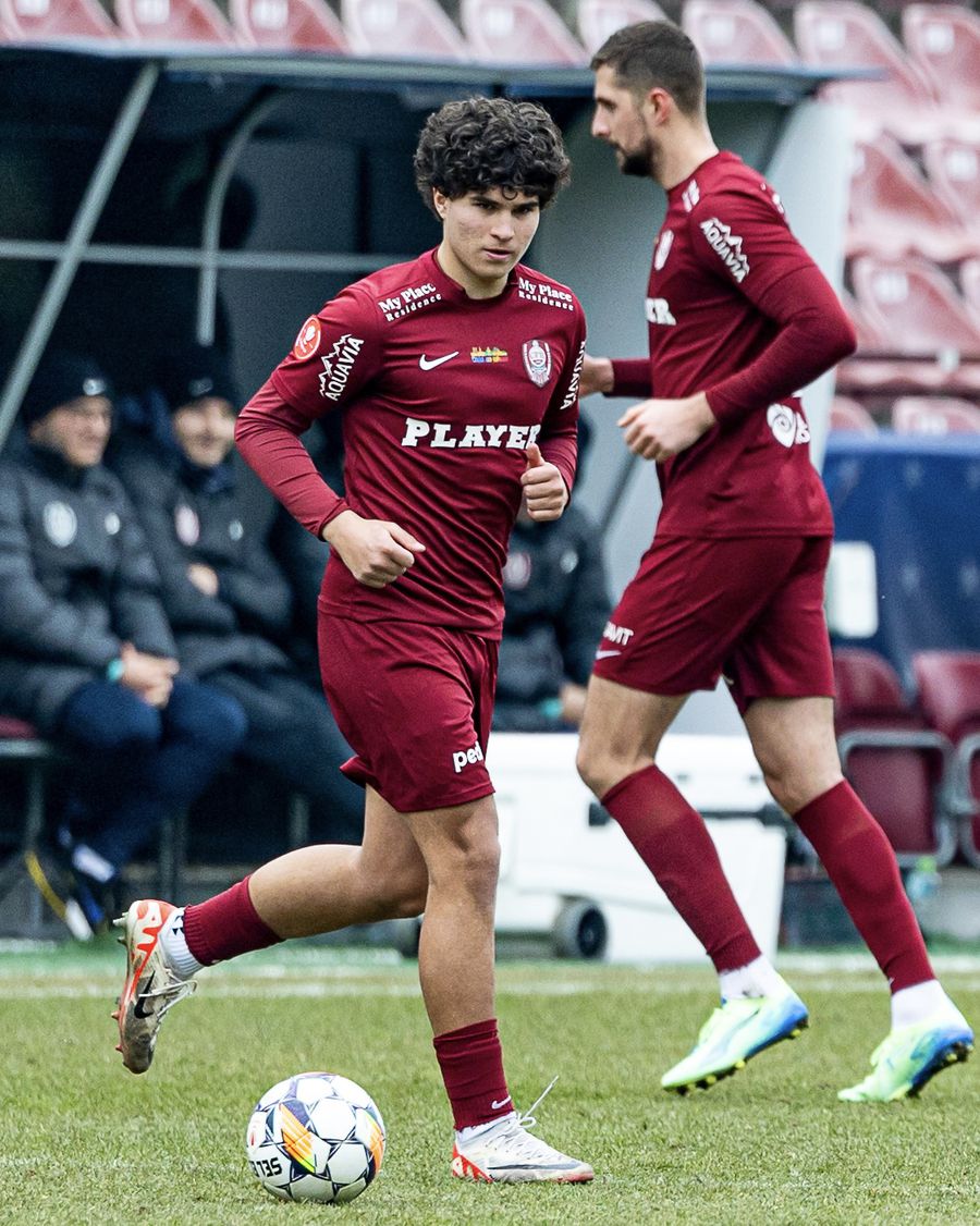 Fiul bodyguardului în locul legendei Ciprian Deac în Spania! » Detalii explozive de la CFR Cluj: „Ăștia sunt impuși de Varga”