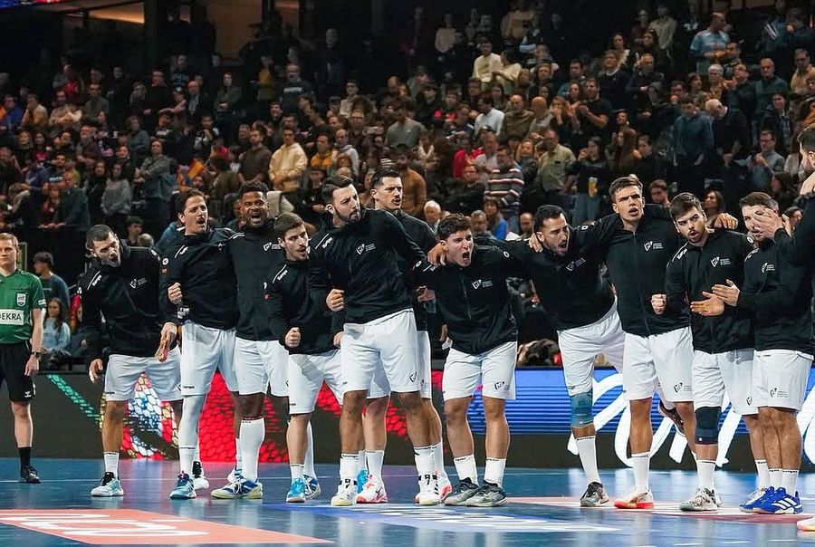 România nu s-a făcut de râs contra Portugaliei! Spectacol cu 74 de goluri la debutul în grupa de la Euro 2026 de handbal