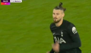 Și o rundă de box durează mai mult! Cât a jucat Radu Drăgușin în Burnley