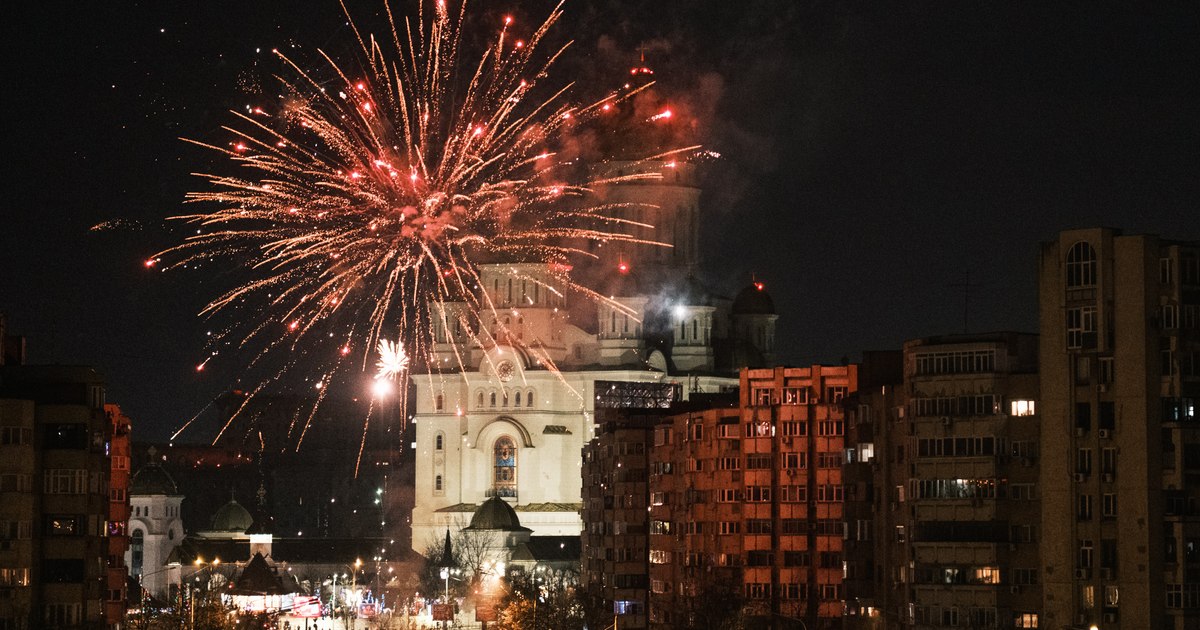 Bucureștiul, sub un „nor toxic” după artificii: cartierele unde PM2.5 a urcat la niveluri record