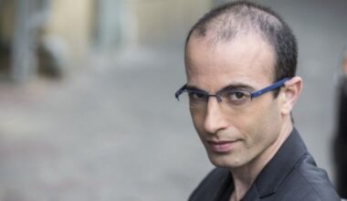 Yuval Harari avertizează că AI va modela chiar și vocile noastre interioare: „Este momentul să găsim adevărul care se află dincolo de cuvinte”