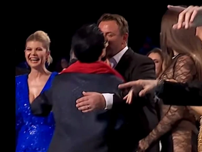 Theo Rose se pupă  cu Horia Brenciu Foto: captura video